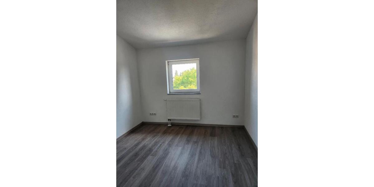 Dachgeschoßwohnung Frankfurt am Main Fechenheim - 3 Zimmer, 65 m&sup2;, 1.390&euro; | Angebot:25637702
