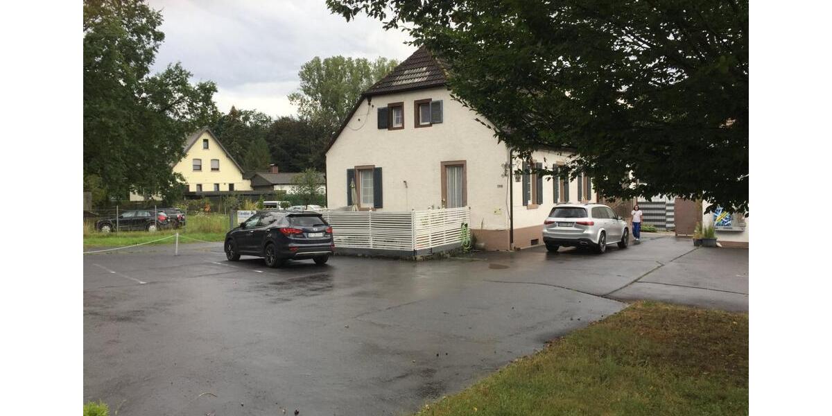 Schöne Dachgeschosswohnung im Grünen 2 zimmer