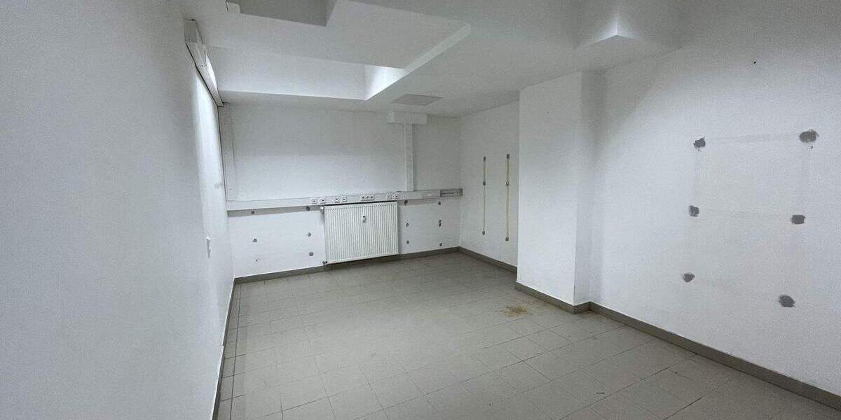 Gewerbeobjekt Frankfurt am Main Nied - 5 Zimmer, 2.650&euro; | Angebot:25690930