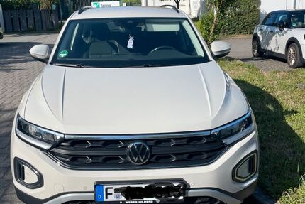VW T-Roc 87.000 km 22.200 &euro; Frankfurt 65929