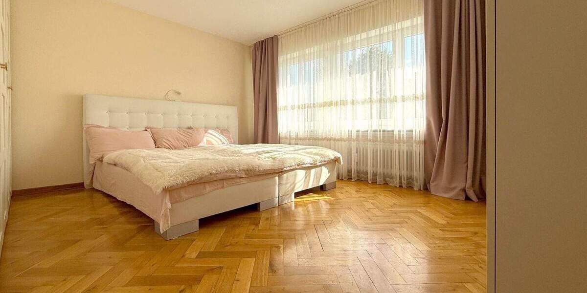 Etagenwohnung Rosbach vor der Höhe Nieder-Rosbach - 6 Zimmer, 162 m&sup2;, 398.000&euro; | Angebot:25676827