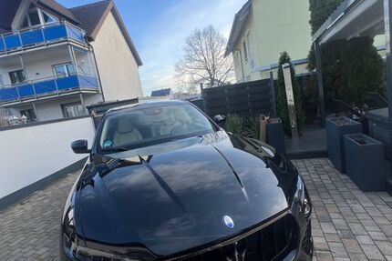Maserati Levante 75.000 km 48.500 &euro; Mühlheim am Main 63165