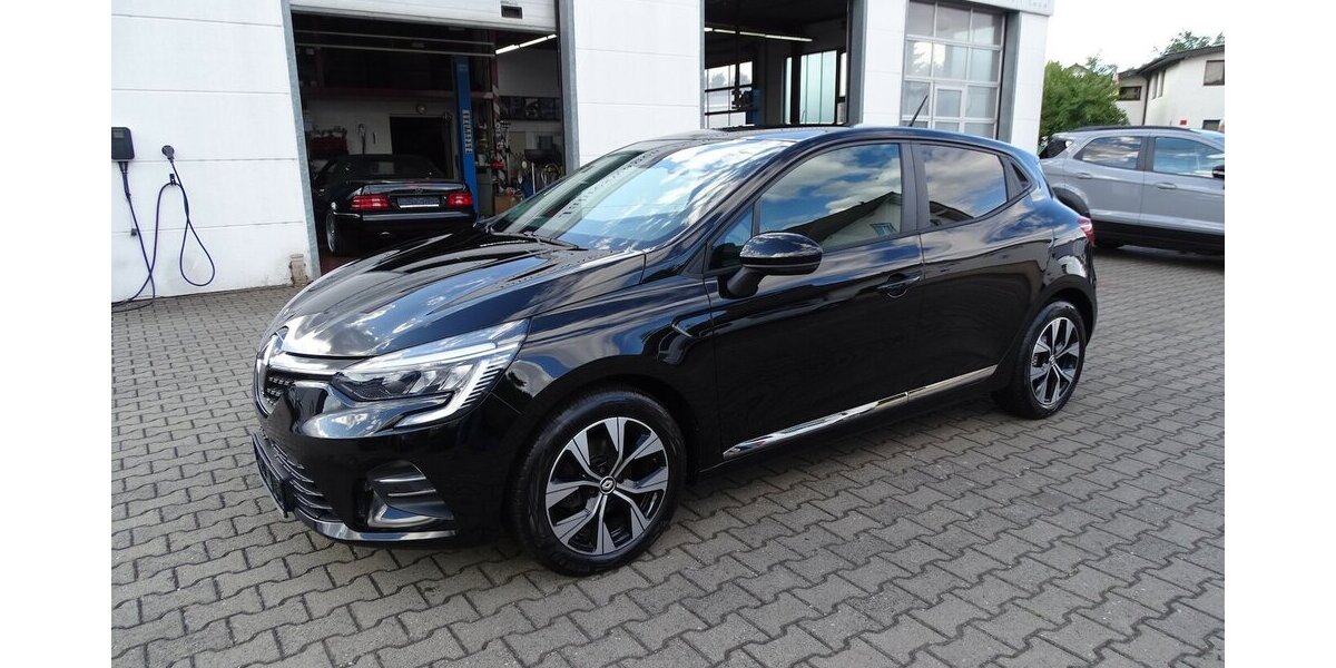 Renault Clio 1,0l Evolution Navi Rückfahrkamera, Einparkhi 31.015 km 12.790 &euro; Rodgau 63110
