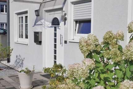 Haus Bad Vilbel - 7 Zimmer, 207 m&sup2;, 1.069.000&euro; | Angebot:26100136