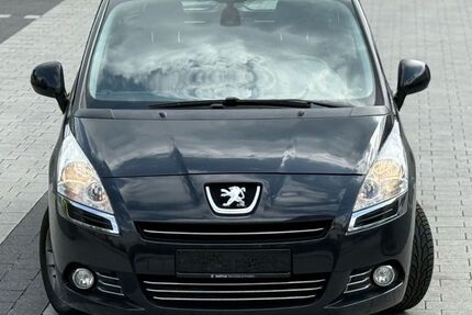 Peugeot 5008 129.000 km 6.490 € Offenbach am Main 63069