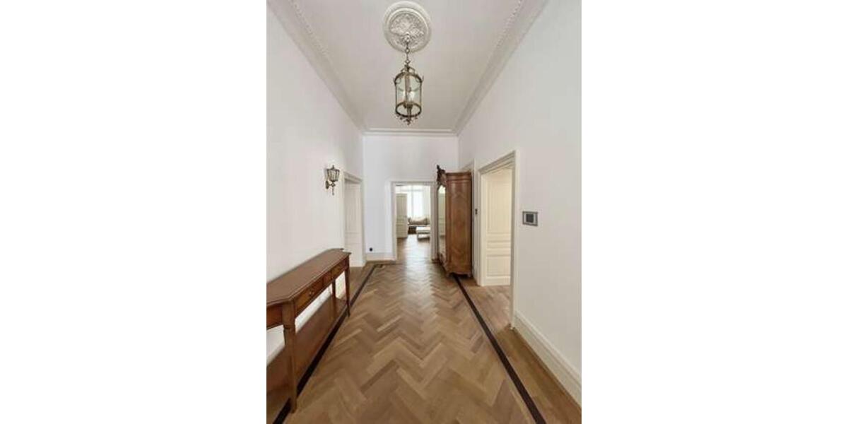 Etagenwohnung Frankfurt am Main Süd - 4 Zimmer, 180 m&sup2;, 4.500&euro; | Angebot:25307987