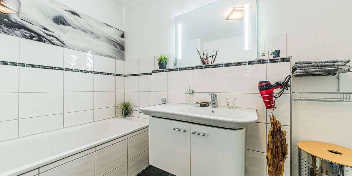 Etagenwohnung Offenbach am Main Bieberer Berg - 3 Zimmer, 112 m&sup2;, 2.200&euro; | Angebot:26388190