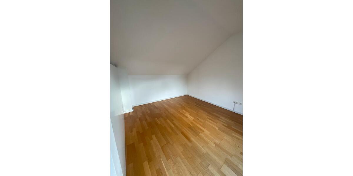 Etagenwohnung Frankfurt am Main Bergen-Enkheim - 2 Zimmer, 87 m&sup2;, 1.525&euro; | Angebot:23435976