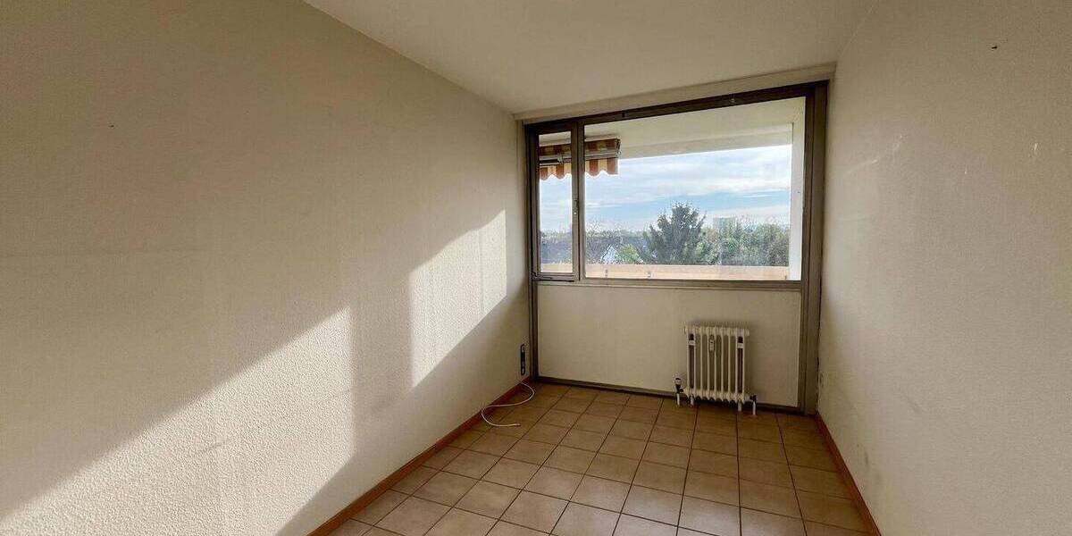 Etagenwohnung Frankfurt am Main Eckenheim - 3 Zimmer, 84 m&sup2;, 299.000&euro; | Angebot:26203912