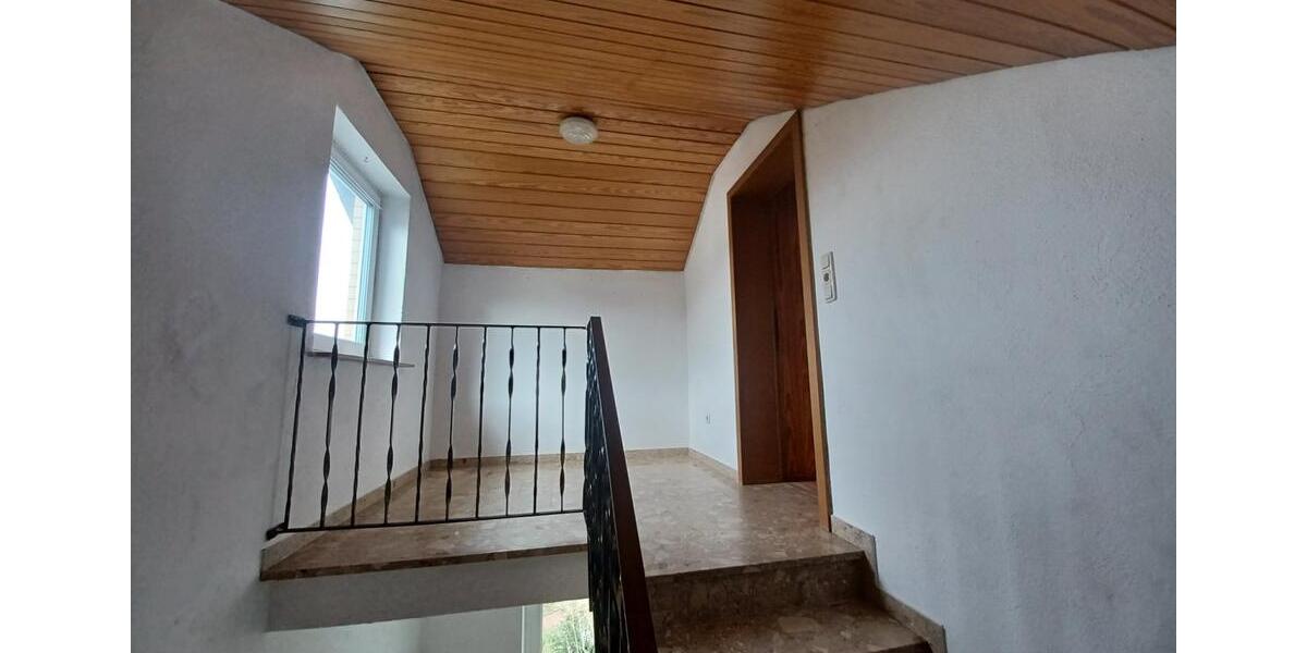 Dachgeschoßwohnung Kelkheim (Taunus) - 1 Zimmer, 71 m&sup2;, 900&euro; | Angebot:25701474