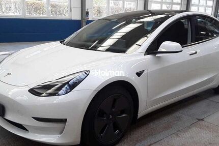 Tesla Model 3 55.806 km 28.428 &euro; Eschborn 65760