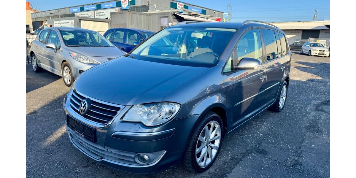 VW Touran 271.500 km 4.590 &euro; Maintal 63477