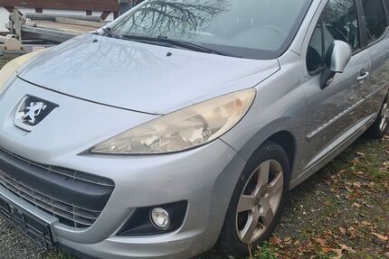Peugeot 207 151.000 km 1.900 &euro; Langenselbold bei Frankfurt/Main 63505