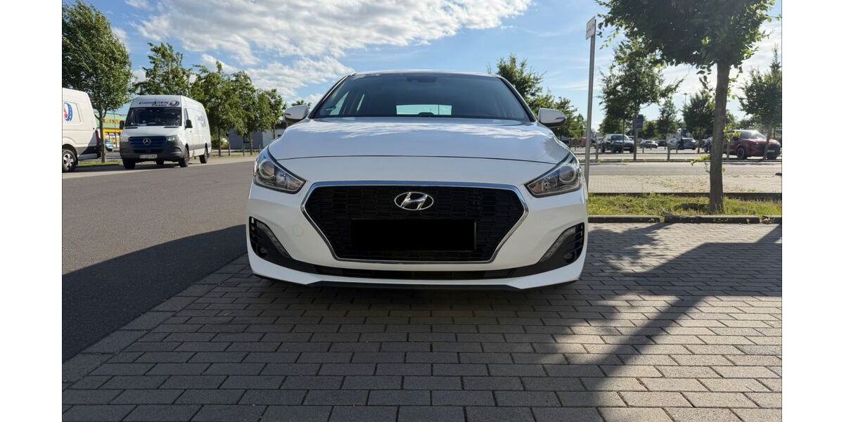 Hyundai i30 136.252 km 12.700 &euro; Hanau 63452