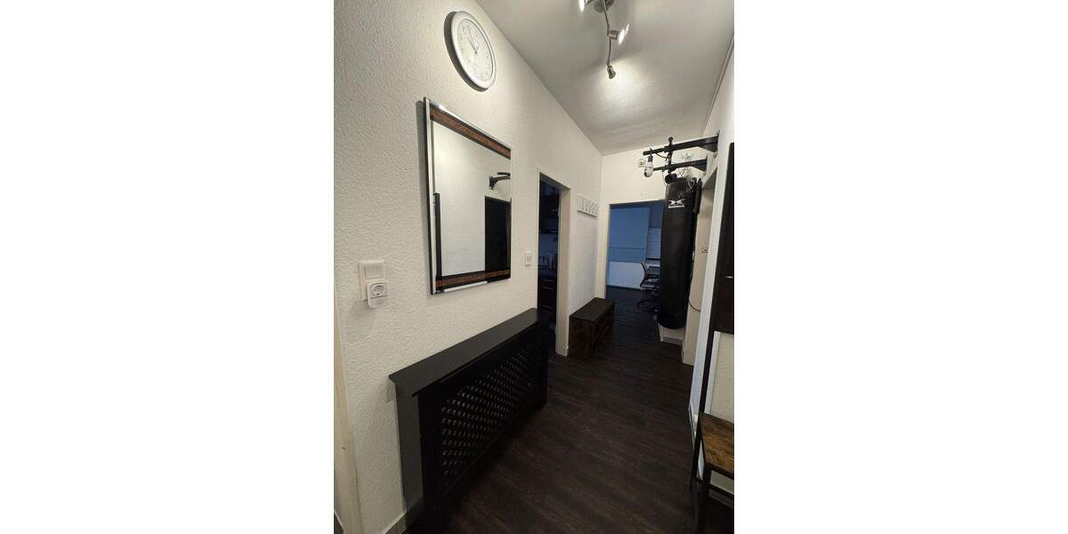 Möblierte 3-Zimmer-Wohnung (90 m²) mit Balkon, Klima & EBK - Nähe EZB 3 zimmer