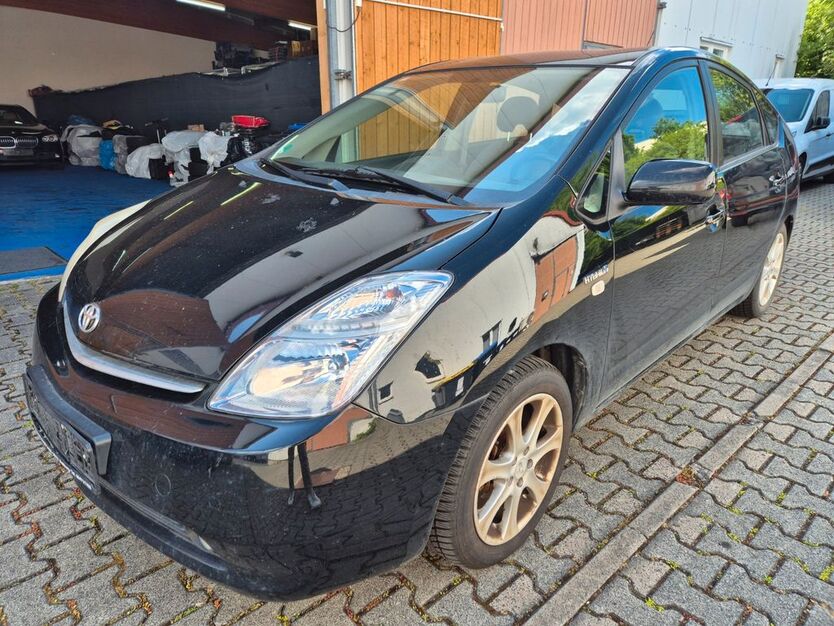 Toyota Prius 294.000 km 3.490 € Usingen 61250