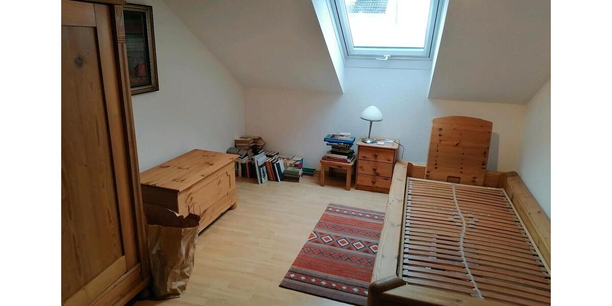 Besondere Immobilie mit zeitloser Architektur in ruhiger Lage 4 zimmer