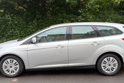 Ford Focus 76.000 km 6.600 &euro; Darmstadt 65289