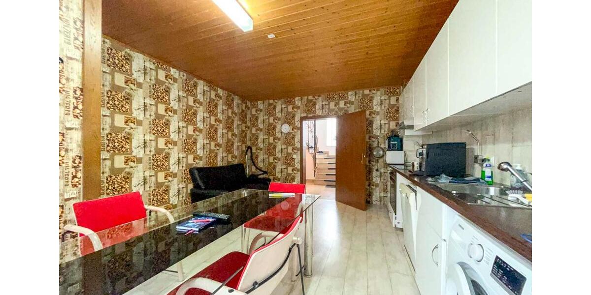 Einfamilienhaus Frankfurt am Main - 7 Zimmer, 213 m&sup2;, 298.000&euro; | Angebot:24536169