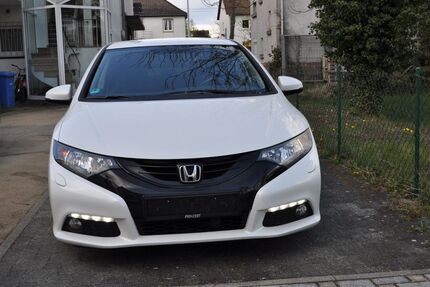 Honda Civic 126.000 km 8.700 &euro; Griesheim 64347