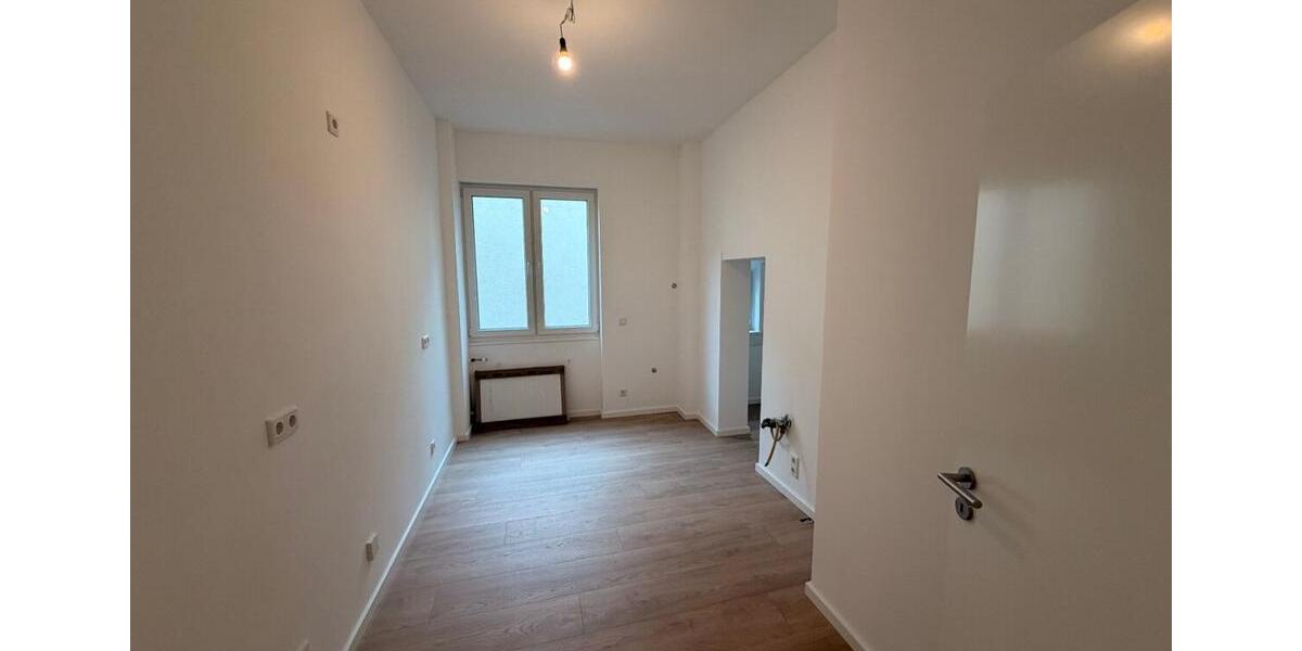Etagenwohnung Frankfurt am Main Bockenheim - 4 Zimmer, 100 m&sup2;, 1.900&euro; | Angebot:26646128