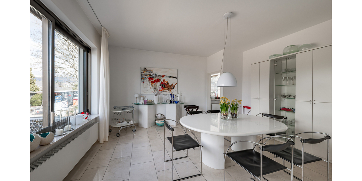 LUXURIÖSES ANWESEN MIT INDOOR-POOL IN TOPLAGE VOM KÖNIGSTEINER JOHANNISWALD - Anwesen Königstein | Angebot:26441626