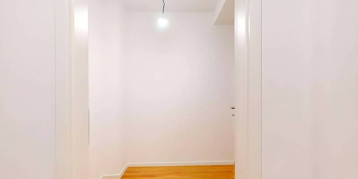 Etagenwohnung Frankfurt am Main Riederwald - 2 Zimmer, 67 m&sup2;, 1.000&euro; | Angebot:26903706