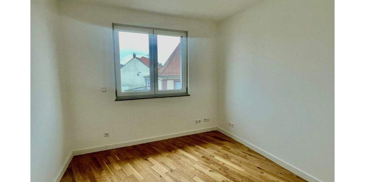 Etagenwohnung Obertshausen / Hausen Obertshausen - 4 Zimmer, 116 m&sup2;, 1.680&euro; | Angebot:25705214