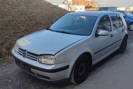 VW Golf 287.000 km 900 &euro; Westerfeld 61267