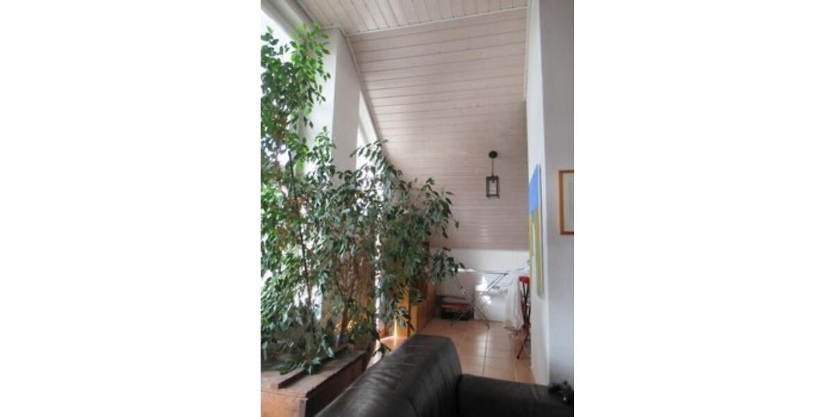 Dachgeschoßwohnung Schöneck - 4 Zimmer, 94 m&sup2;, 1.050&euro; | Angebot:25354710