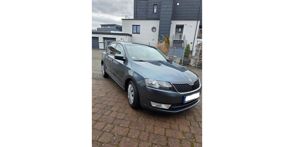 Skoda Rapid 98.000 km 9.920 &euro; Dieburg 64807