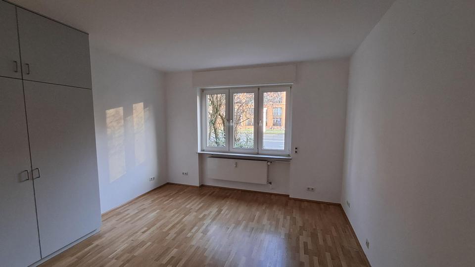 Erdgeschoßwohnung Frankfurt am Main Innenstadt 2 - 3 Zimmer, 80 m&sup2;, 1.160&euro; | Angebot:25760288