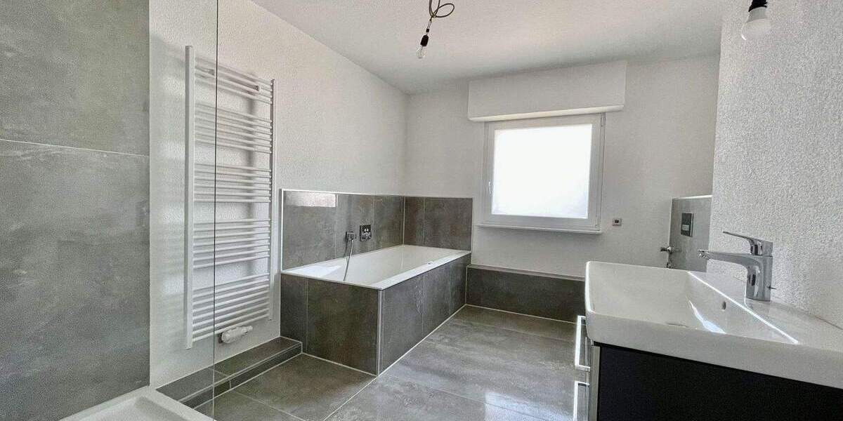 Einfamilienhaus Bad Homburg Ober-Erlenbach - 1 Zimmer, 322 m&sup2;, 3.400&euro; | Angebot:25691126