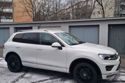 VW Touareg 239.000 km 16.700 &euro; Kelsterbach 65451