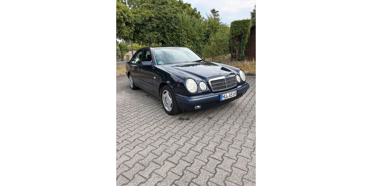 Mercedes-Benz E 280 239.000 km 4.500 &euro; Rodenbach 63517