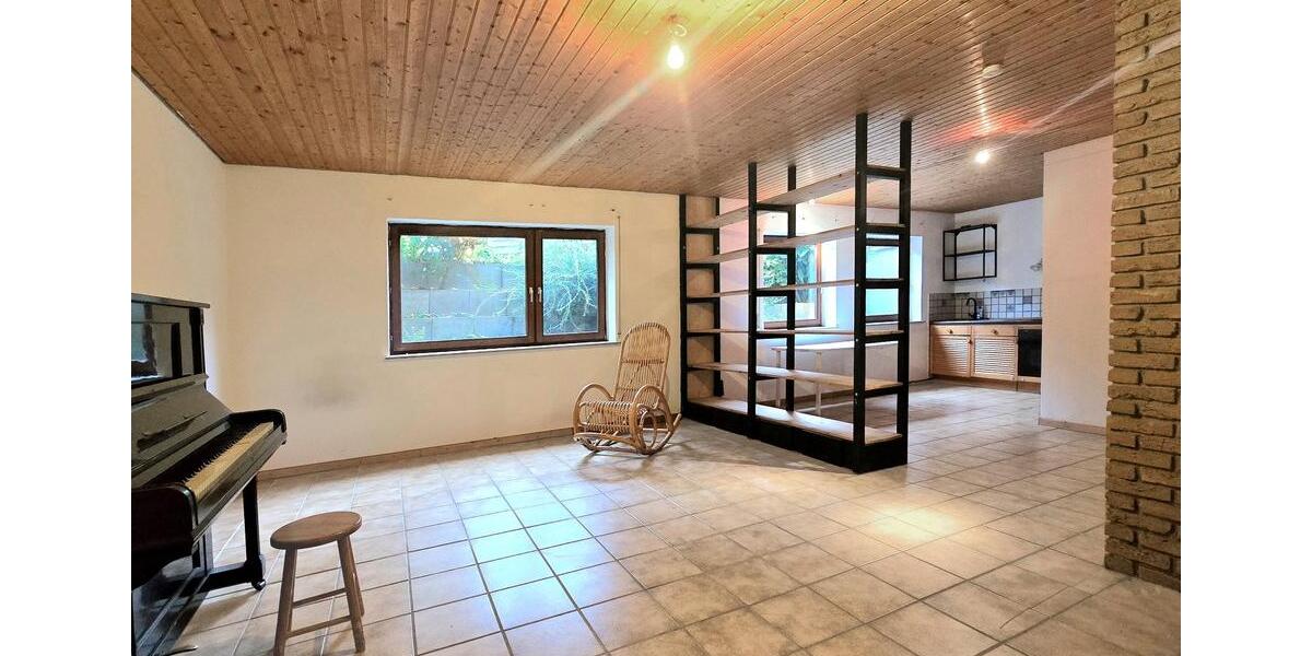 Einfamilienhaus Hochheim am Main - 12 Zimmer, 263 m&sup2;, 850.000&euro; | Angebot:26581793