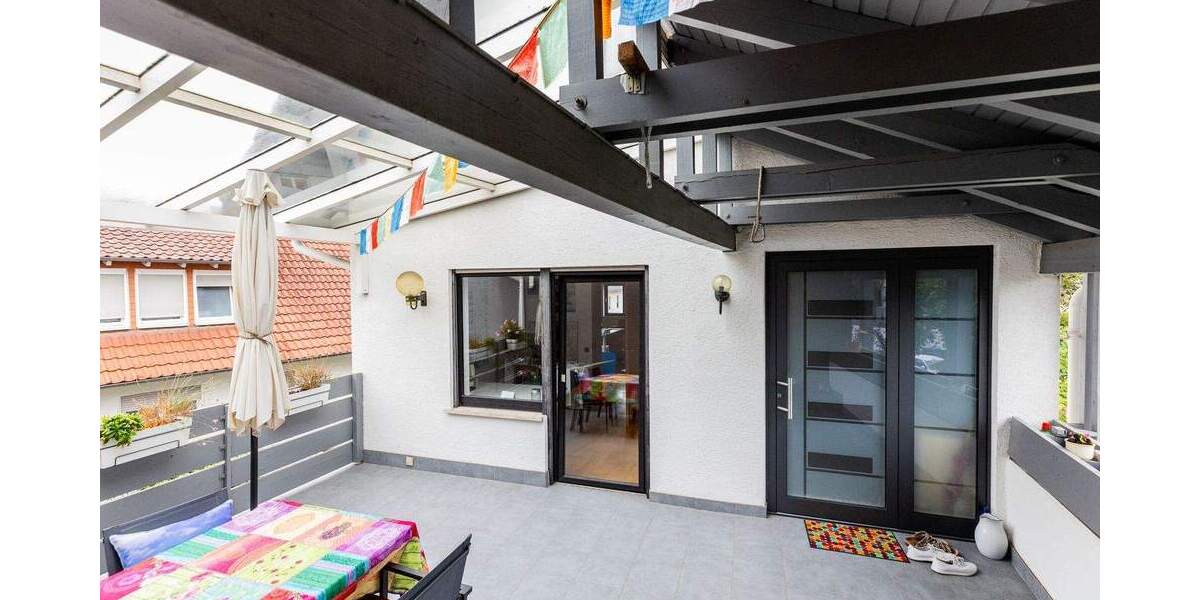 Mehrfamilienhaus, Wohnhaus Bischofsheim - 8 Zimmer, 695.000&euro; | Angebot:25660958