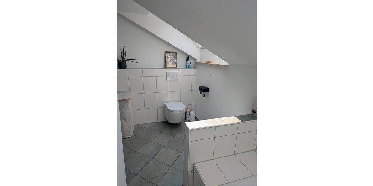 Dachgeschoßwohnung Friedberg (Hessen) - 3 Zimmer, 91 m&sup2;, 305.000&euro; | Angebot:27143211