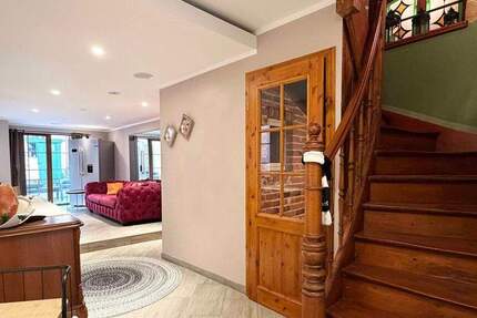 Historisches Stadthaus mit Gründerzeit-Charme im Herzen von Bad Vilbel! 4 zimmer