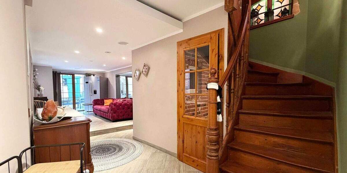 Historisches Stadthaus mit Gründerzeit-Charme im Herzen von Bad Vilbel! 4 zimmer