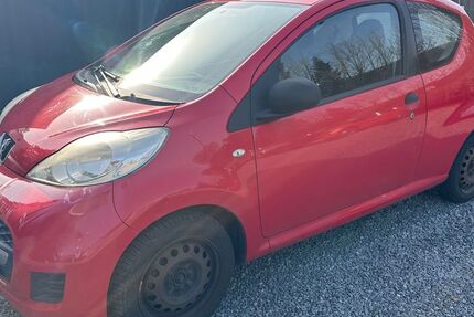 Peugeot 107 199.999 km 555 &euro; Rüsselsheim 65428