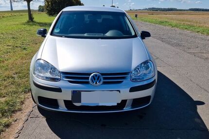 VW Golf 121.000 km 5.800 € Schöneck 61137