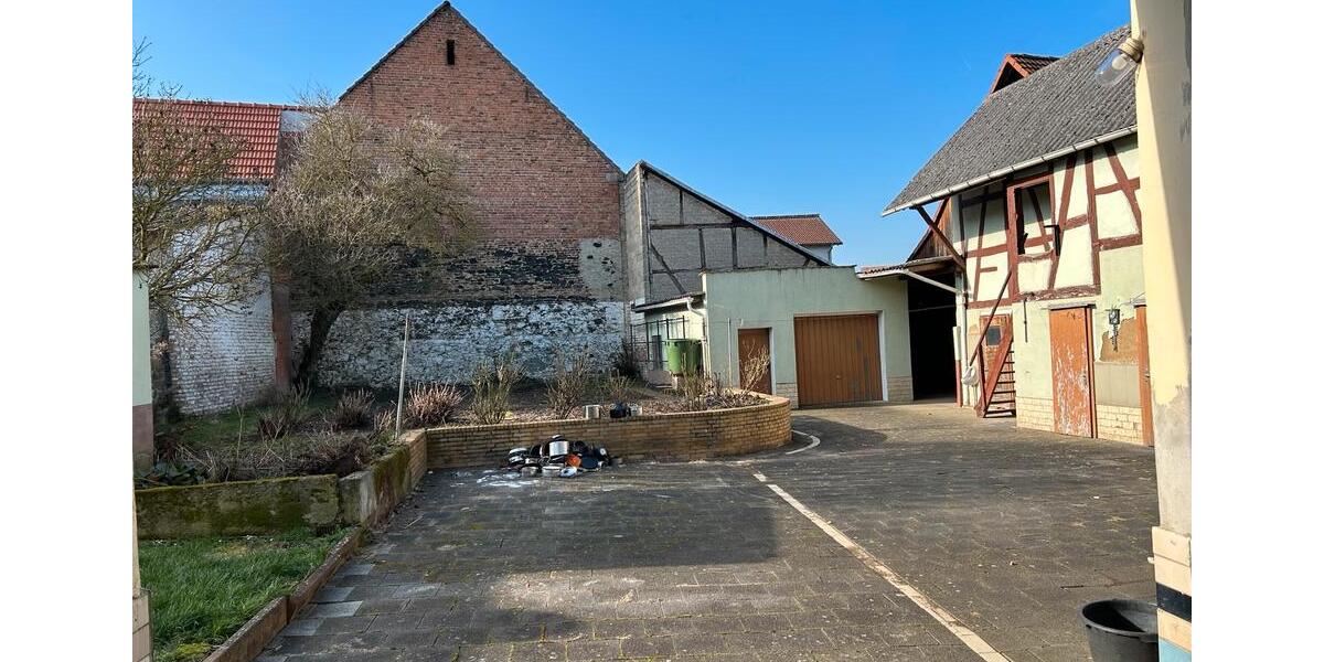 Einfamilienhaus Florstadt - 8 Zimmer, 280 m&sup2;, 2.000&euro; | Angebot:19188722