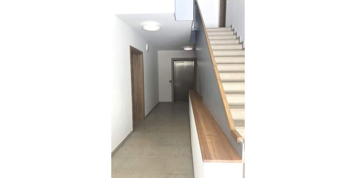 Etagenwohnung Dreieich Buchschlag - 3 Zimmer, 115 m&sup2;, 2.300&euro; | Angebot:25498544