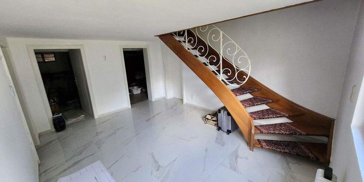 Einfamilienhaus Maintal Hochstadt - 8 Zimmer, 206 m&sup2;, 585.000&euro; | Angebot:25701522