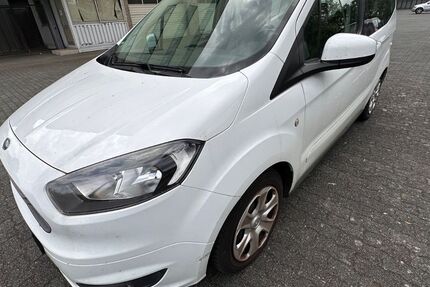 Ford Tourneo Courier 144.000 km 3.690 € Hanau 63452