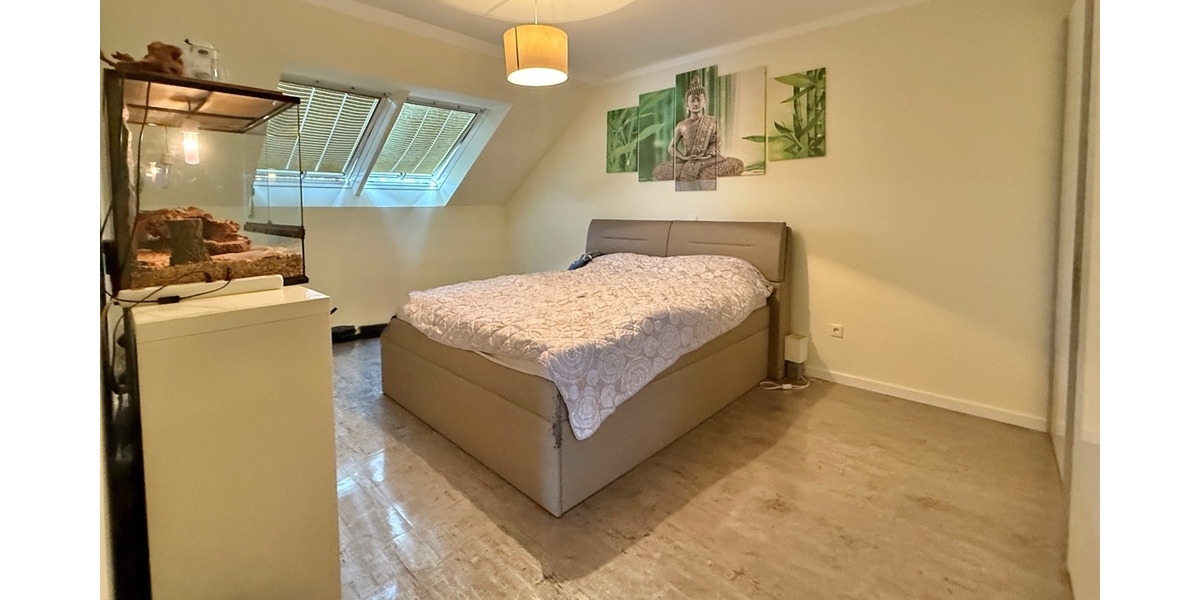 Neu-Isenburg-Buchenbusch: Mehrgenerationenhaus mit Traumgrundstück am Waldrand! - Zweifamilienhaus Neu-Isenburg Isenburg | Angebot:25264725