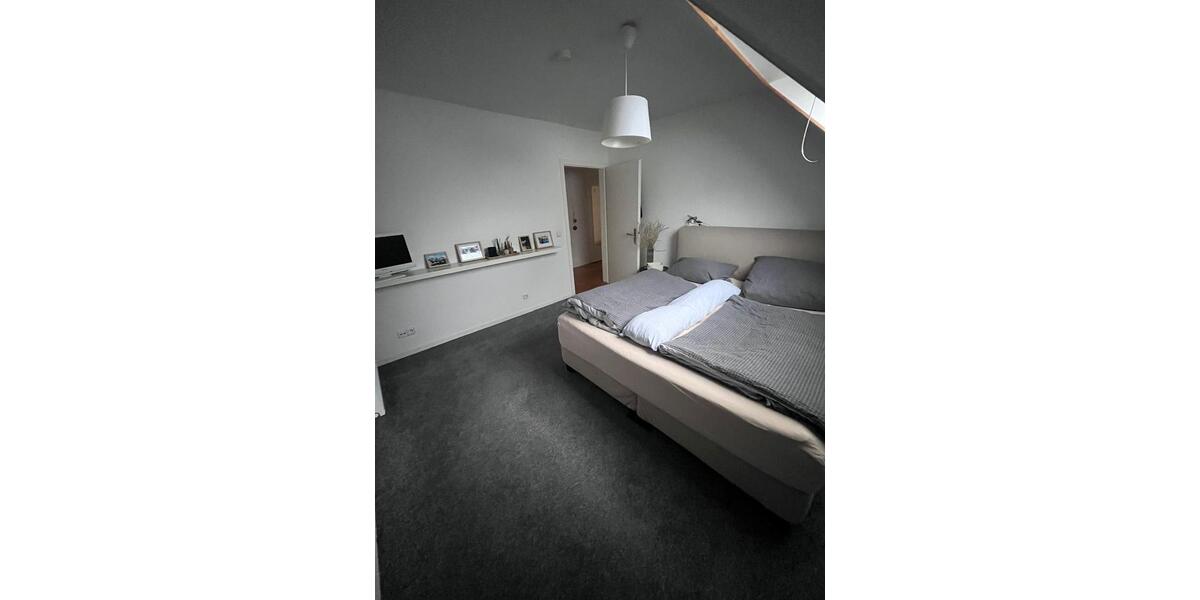 Dachgeschoßwohnung Hanau Großauheim - 3.5 Zimmer, 75 m&sup2;, 900&euro; | Angebot:25640893