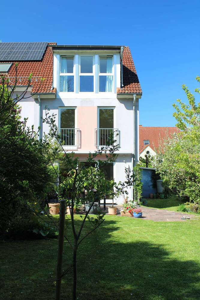 Haus zum Kaufen in Wiesbaden 770.000 € 119 m²