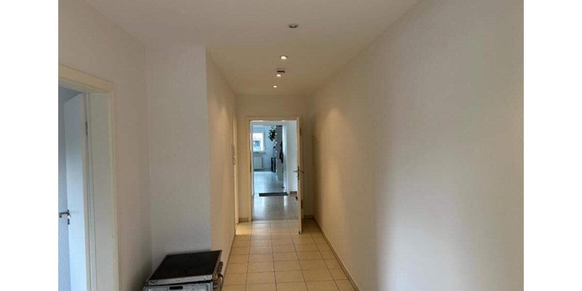 Etagenwohnung Kriftel - 2.5 Zimmer, 91 m&sup2;, 1.490&euro; | Angebot:25082720